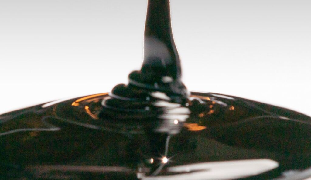 Um molasses liquid coatings